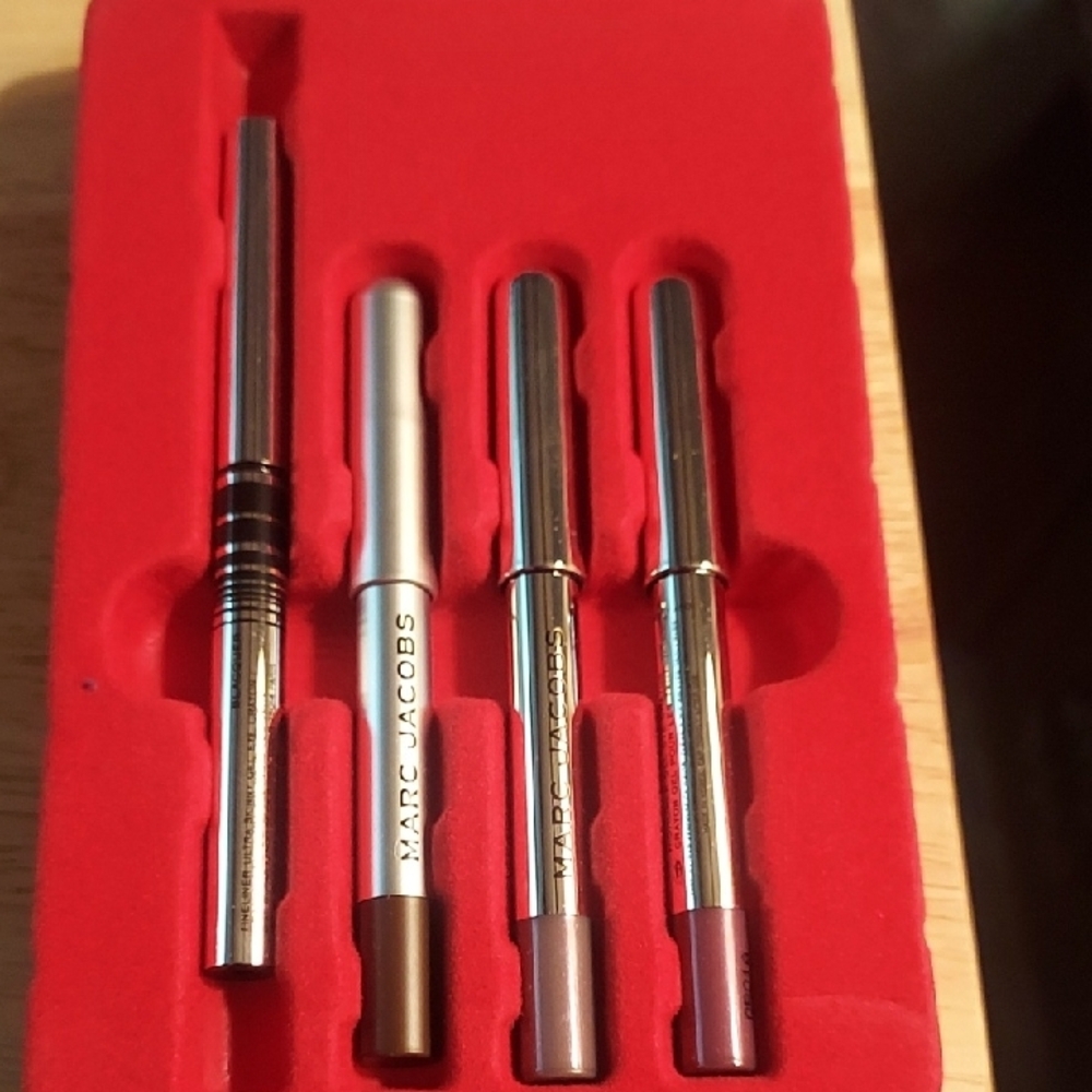 🍒❤️Marc Jacobs  Eyeliner - Picture 2 of 2